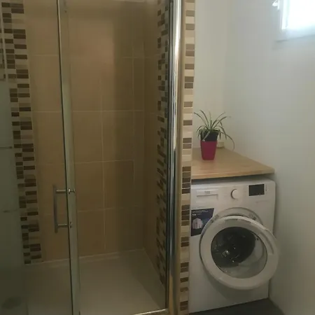 Saint Vincent 招待所