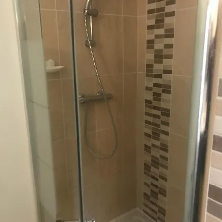 Saint Vincent 招待所 阿让